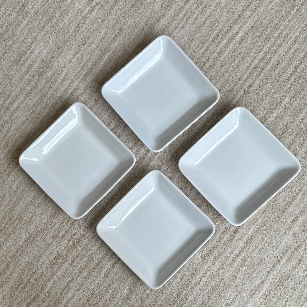 Set of 4 Pampered Chef Simple Additions Appetizer Salad Dessert Plates White 7”
